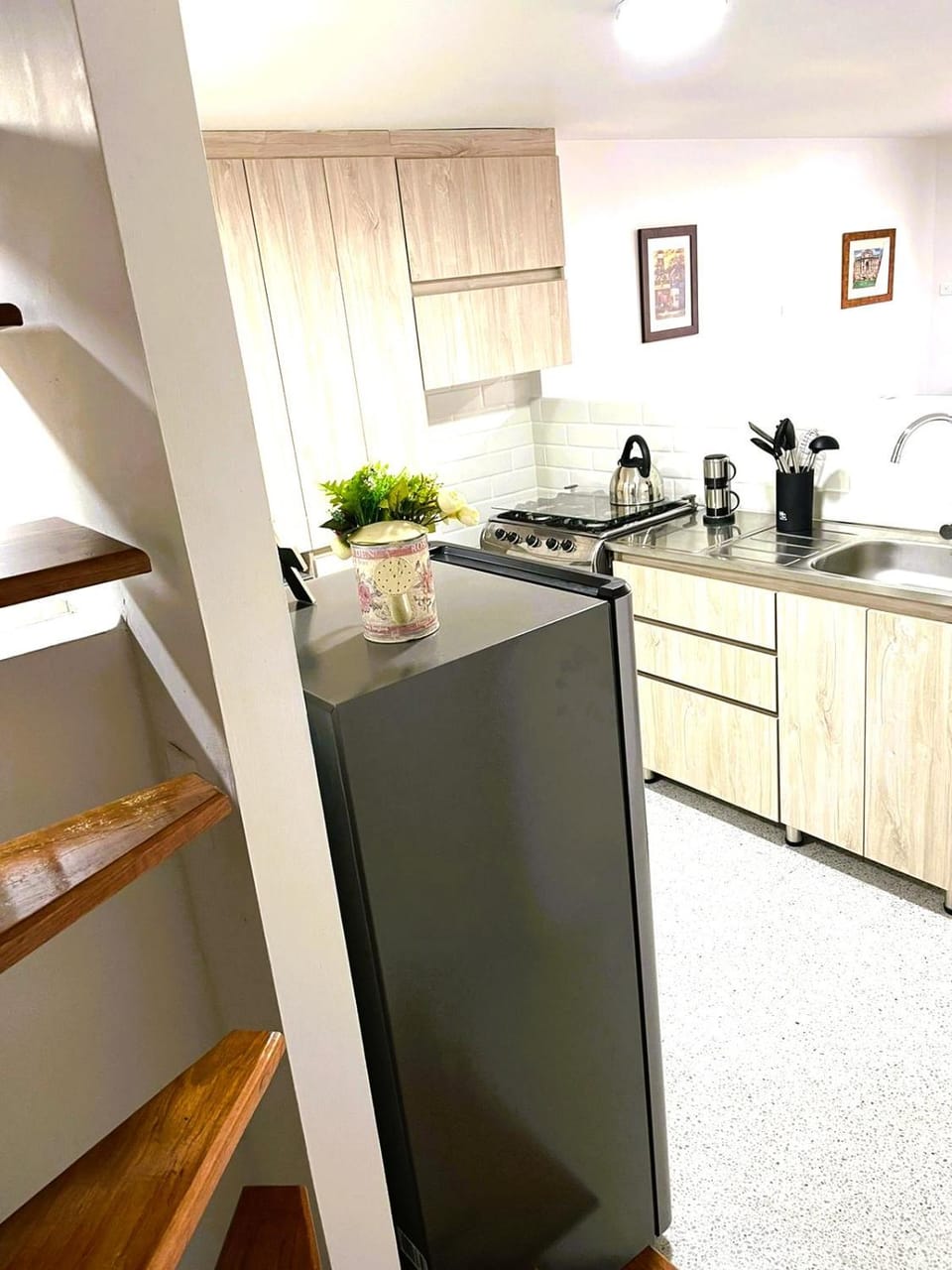 Kitchen or kitchenette, oven, stove, washing machine, kitchen