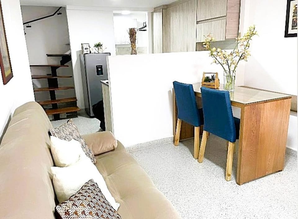Bed, Kitchen or kitchenette, Living room, Seating area, Breakfast