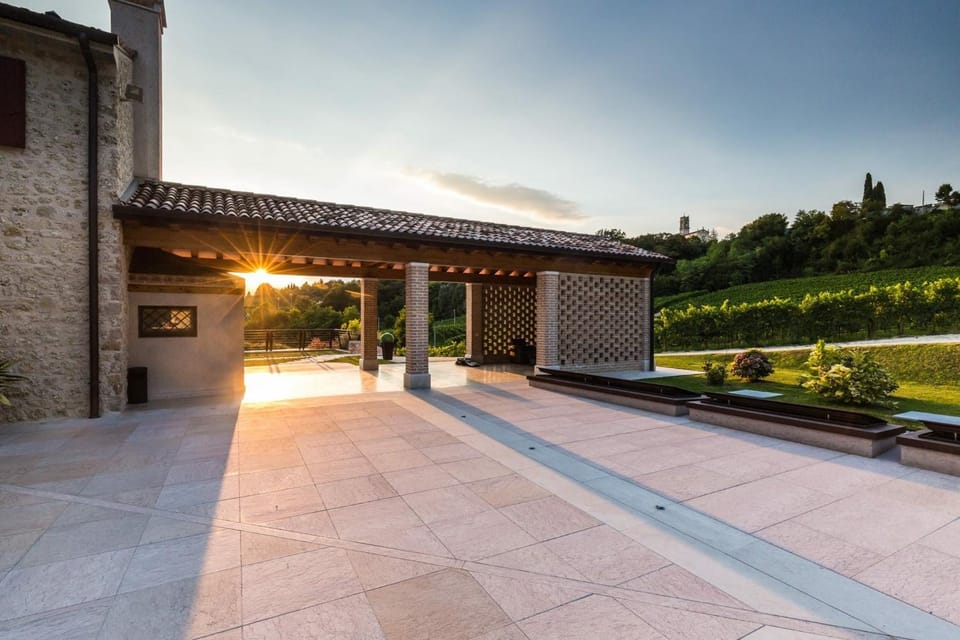 Spring, Natural landscape, Summer, Garden, Lobby or reception, Hiking, On site, Sunset