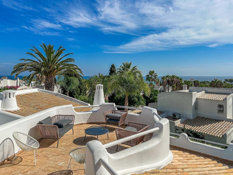 Day, View (from property/room), Balcony/Terrace, Balcony/Terrace, Living room, Seating area, Sea view, sunbed