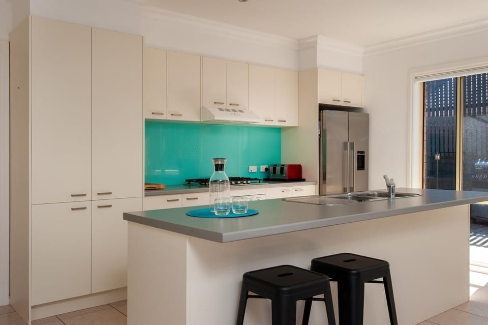 Kitchen or kitchenette, dishwasher, minibar, pet friendly, stove