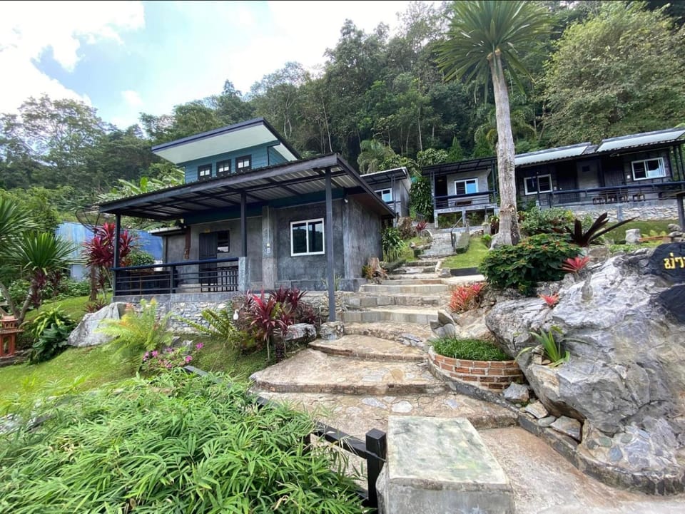 ม่านฟ้าฮิลล์ ภูชี้ฟ้า Vacation rental in Laos