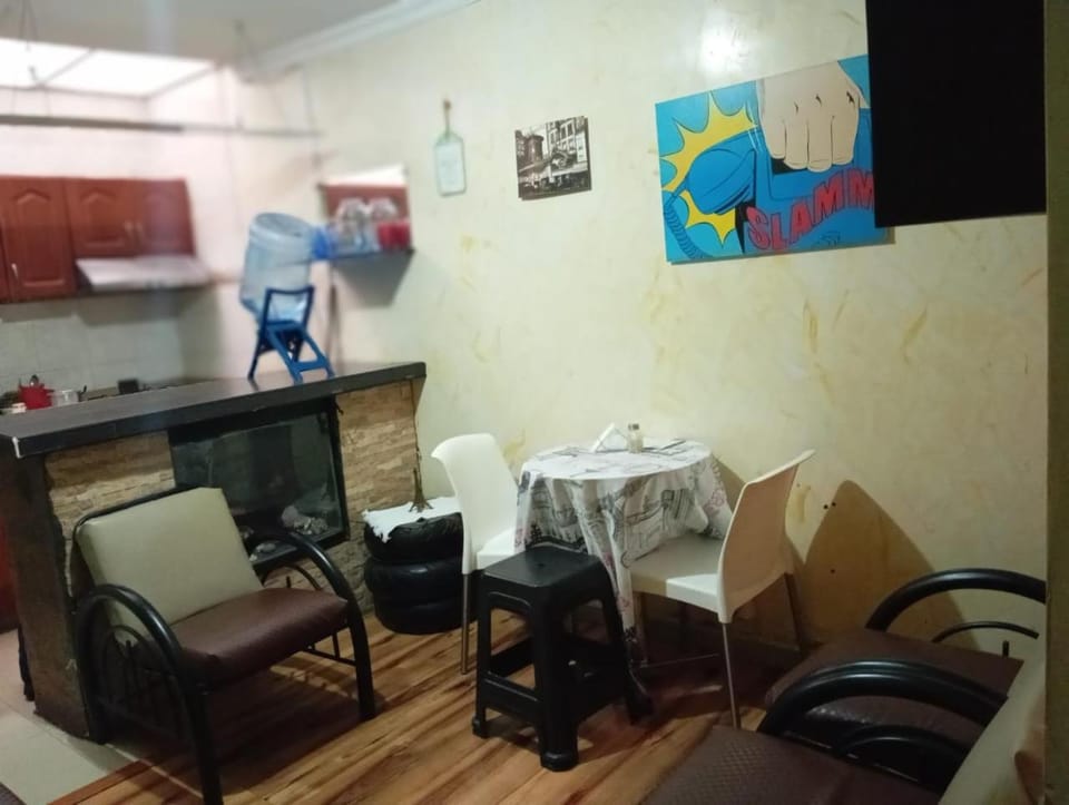 Seating area, Dining area