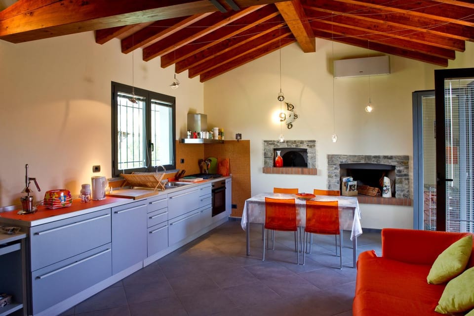 Kitchen or kitchenette, Living room, Dining area, Bedroom