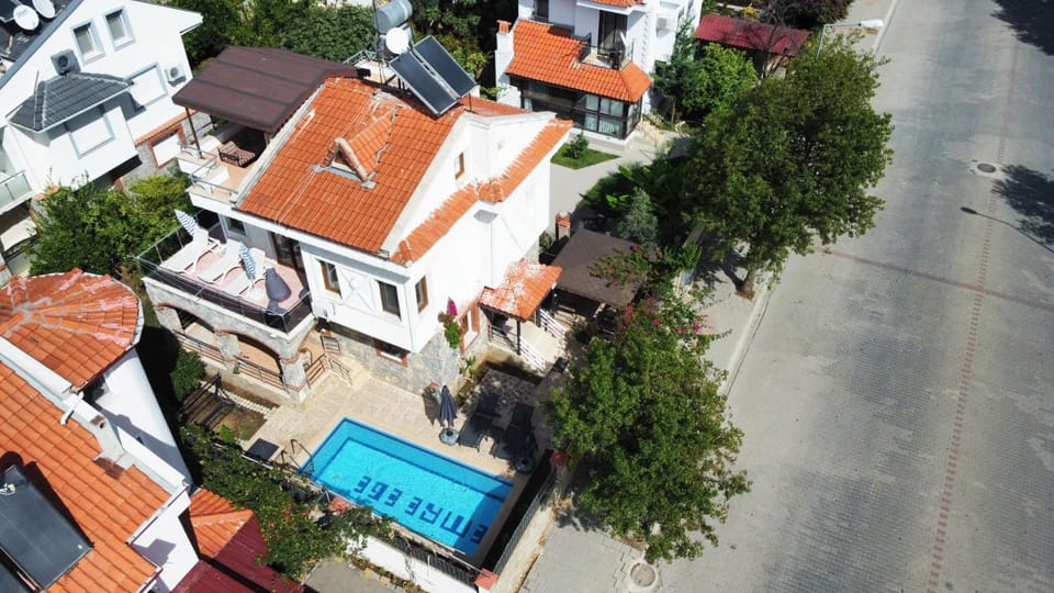 Property building, Bird's eye view