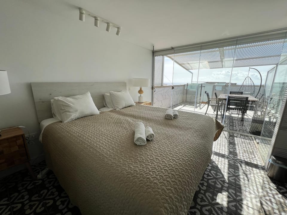 Sensational Penthouse with Ocean View by the Beach House in Maspalomas