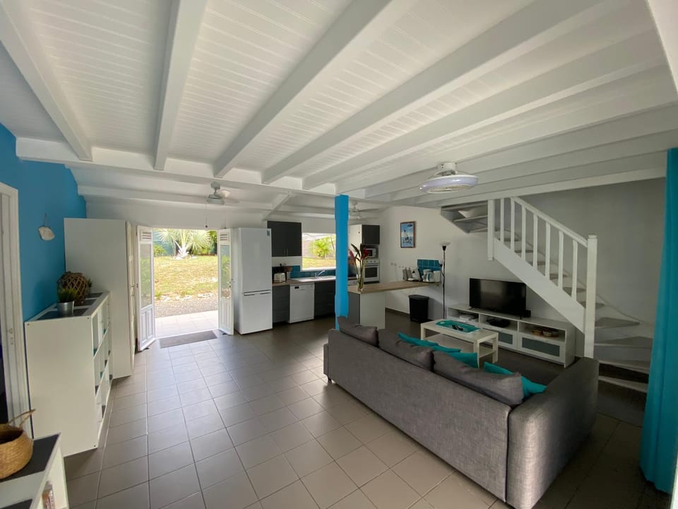 Villa Ti Bleu Caraïbes 8 Personnes à St François House in Grande-Terre, Guadeloupe