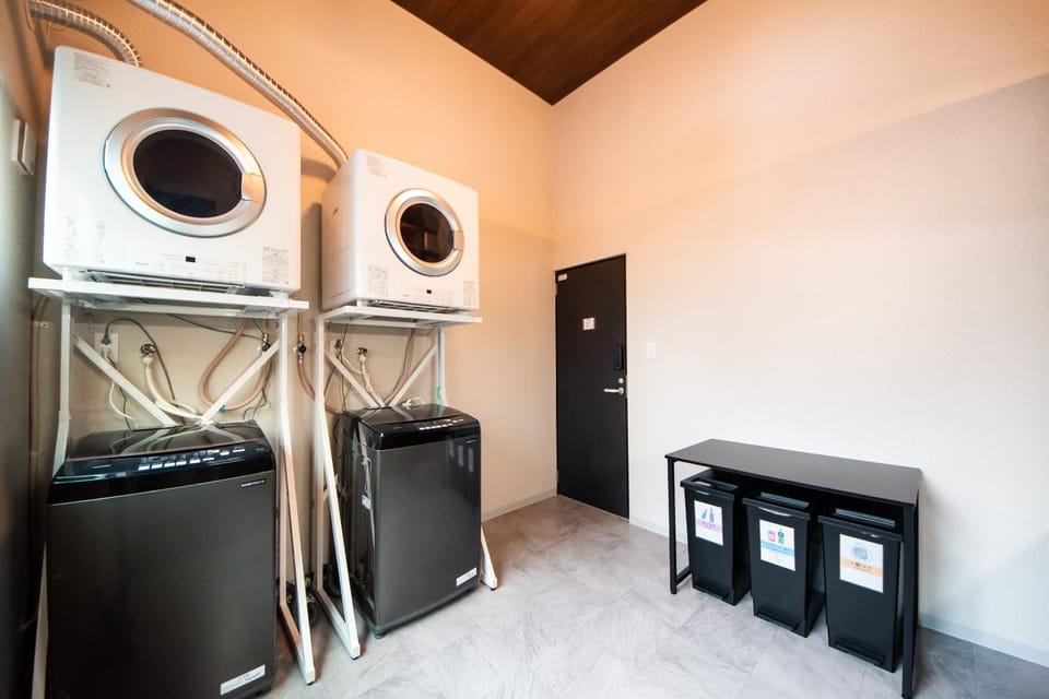 Communal kitchen, washing machine, dryer