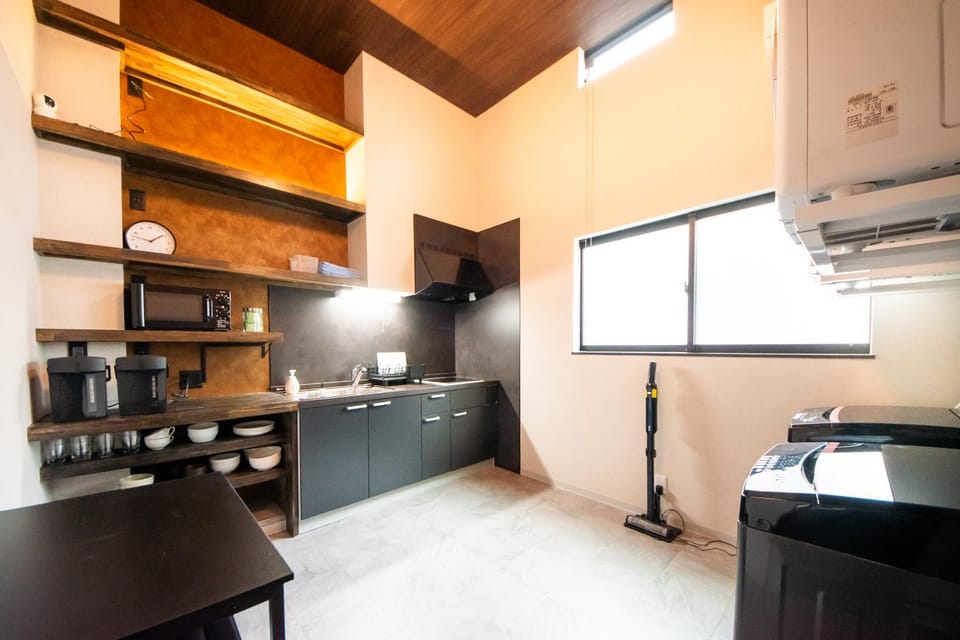 Kitchen or kitchenette, Communal kitchen, washing machine, dryer, kitchen