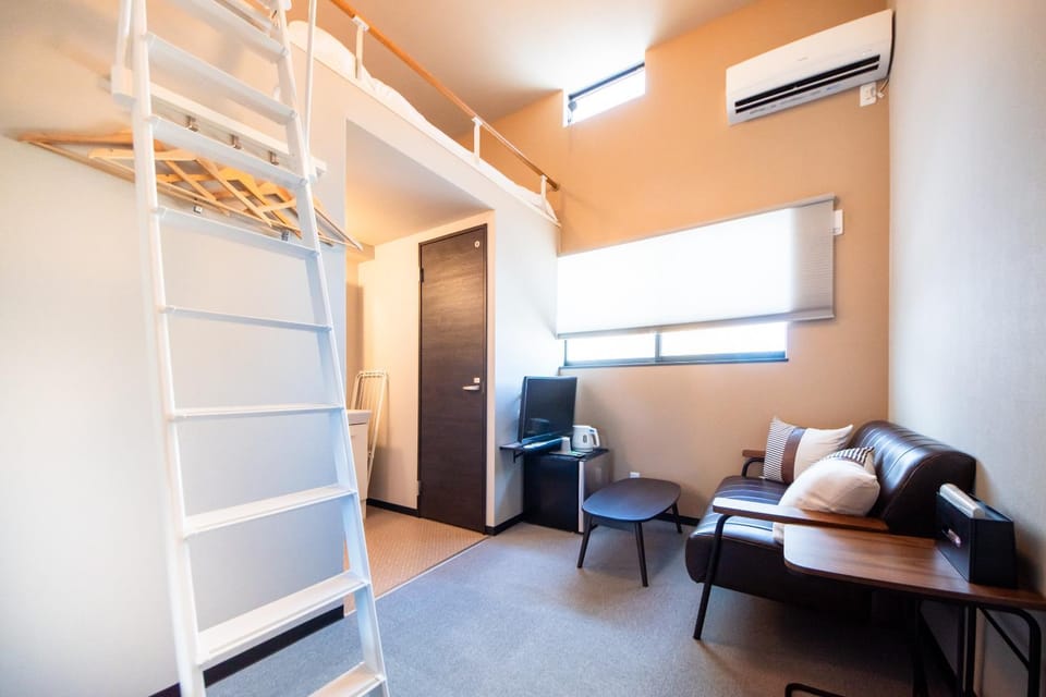TV and multimedia, Living room, Photo of the whole room, air conditioner