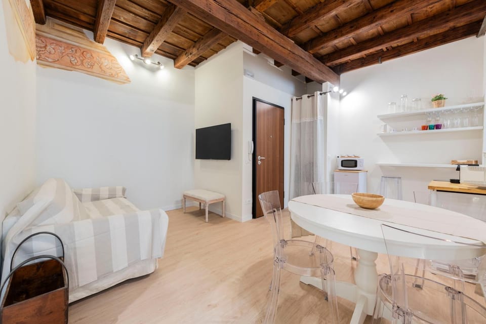 Memento Vivere by Reasy&Busy Apartment in Verona