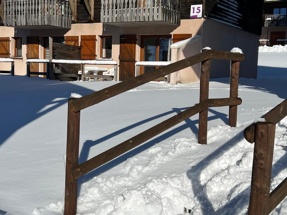 Super Besse chez Sophie 2ch, séjour, wifi, 2tv, rdc, terrasse, parc, piscine, pkg Apartment in Besse-et-Saint-Anastaise