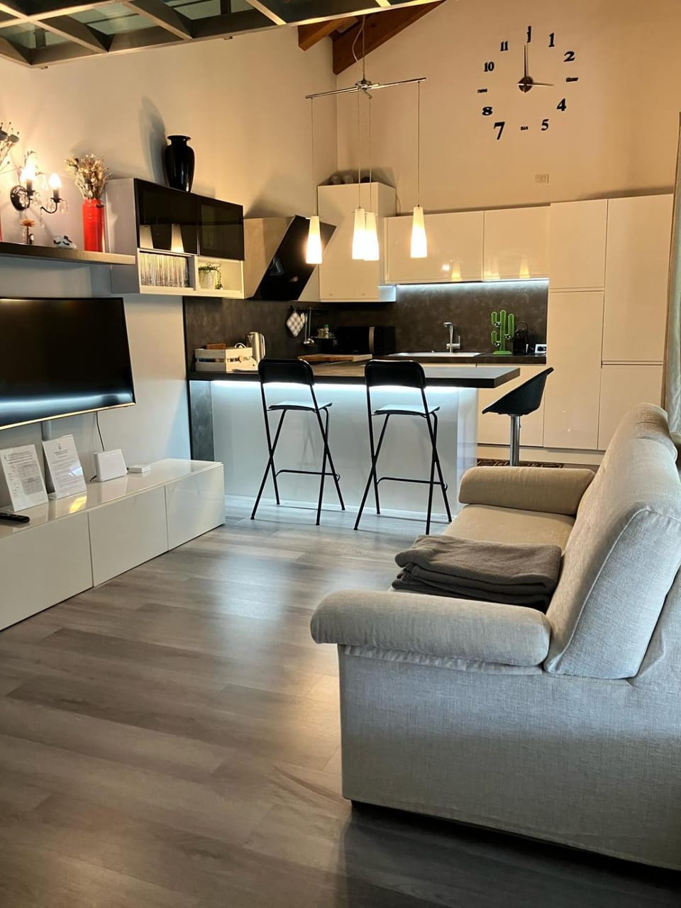 TV and multimedia, Living room, kitchen
