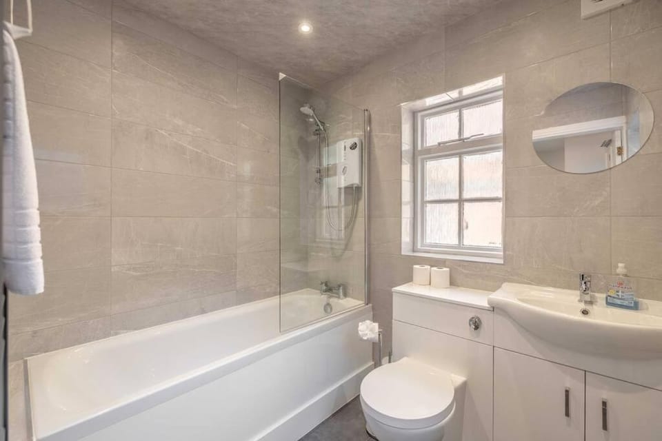 Toilet, Bathroom, Bath