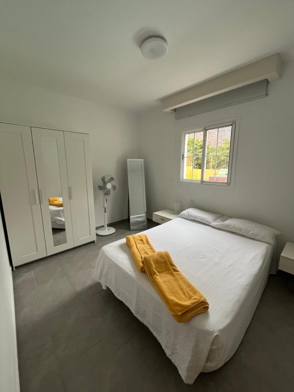 Bed, Photo of the whole room, Bedroom, wardrobe