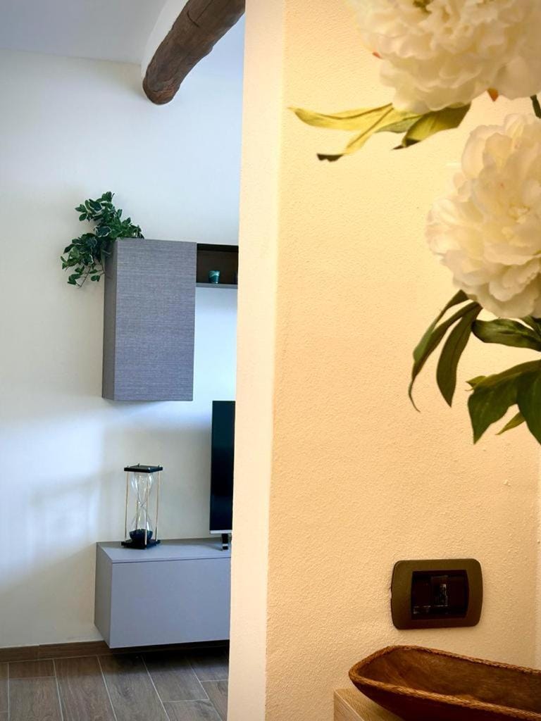 Opera Apartment in Sarzana