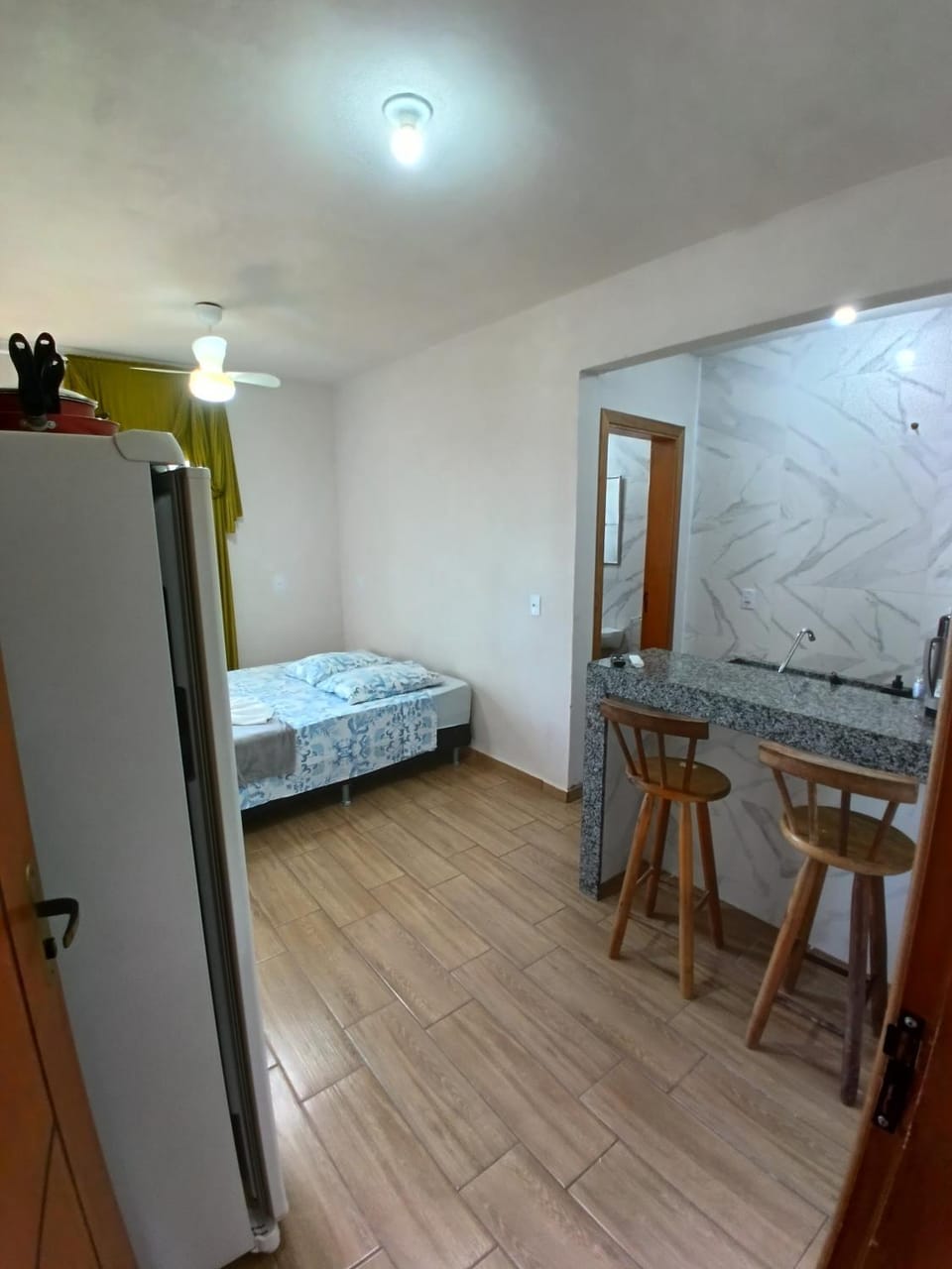 Bed, Kitchen or kitchenette, Photo of the whole room, Dining area, Bedroom