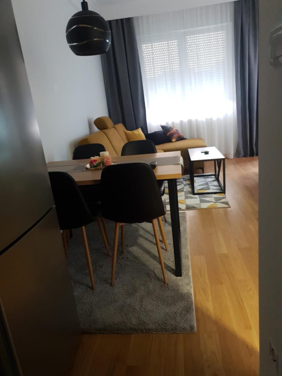 Living room, Seating area, Dining area
