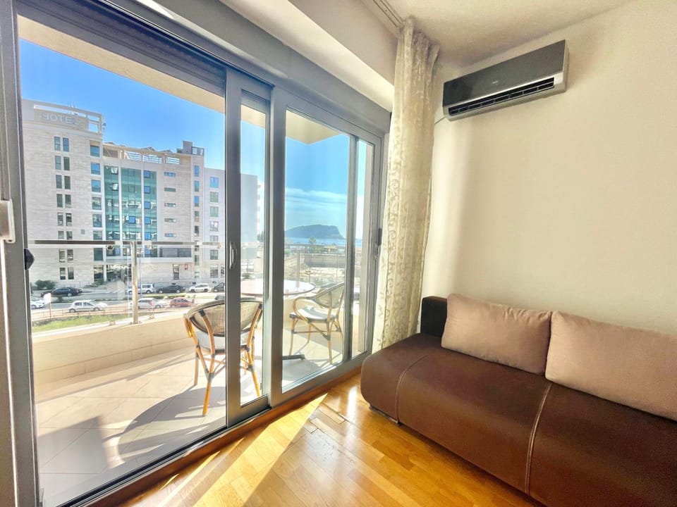 Day, Balcony/Terrace