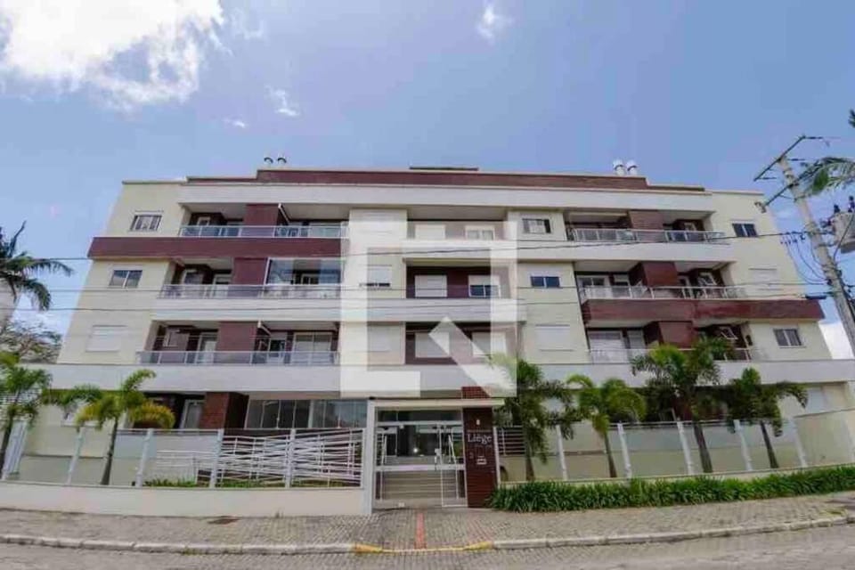 AP PRAIA DE CANASVIEIRAS ÓTIMA LOCALIZAÇÃO Apartment in Florianopolis