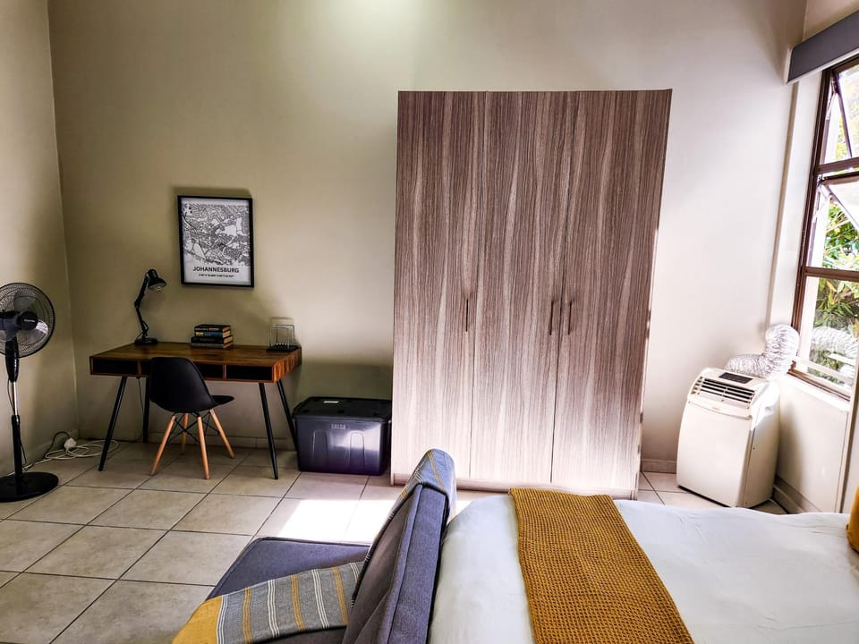 No Loadshedding Fast WiFi Lux Apartment Apartment in Johannesburg