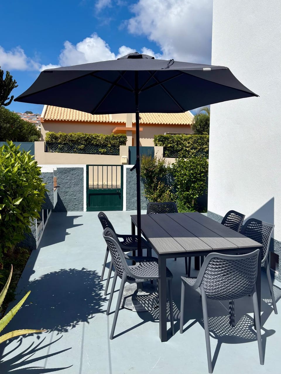 Off site, Dining area