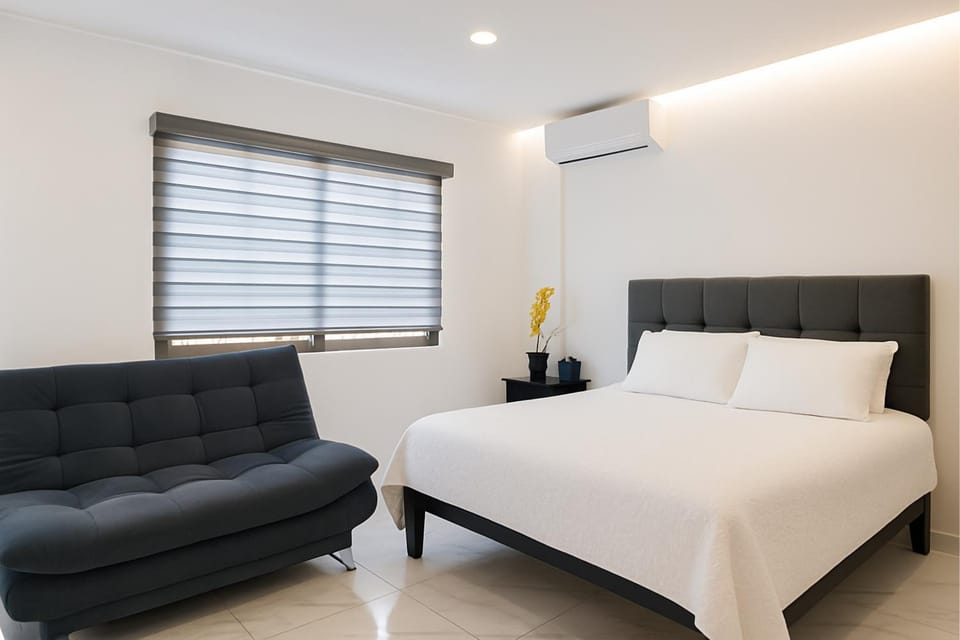 Bed, Photo of the whole room, Bedroom, air conditioner