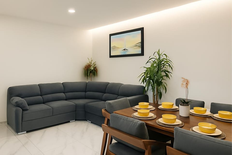 Living room, Seating area, Dining area
