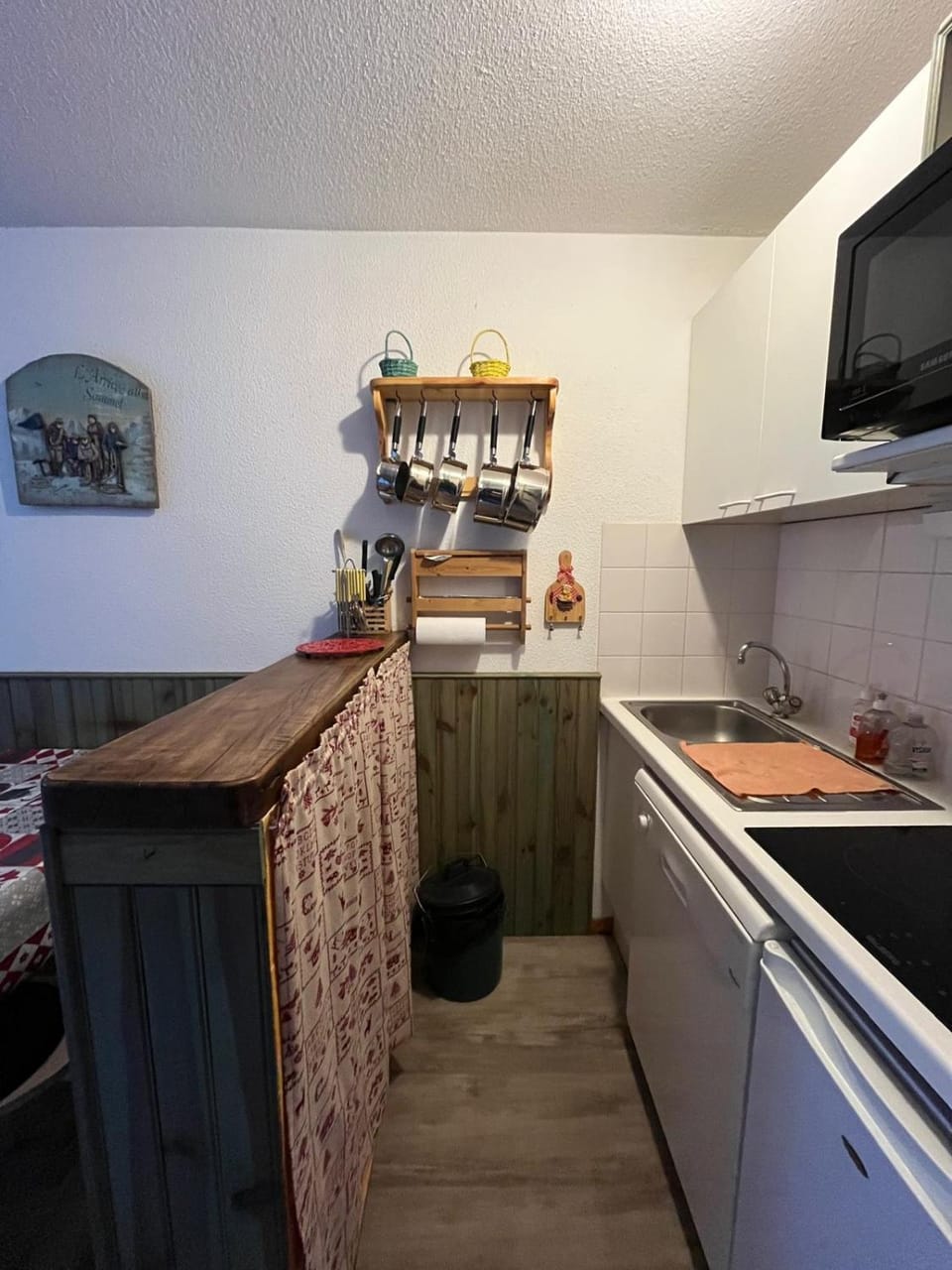 A Valfrejus,Proche des pistes, studio cabine tout confort Cabin in St Martin Belleville