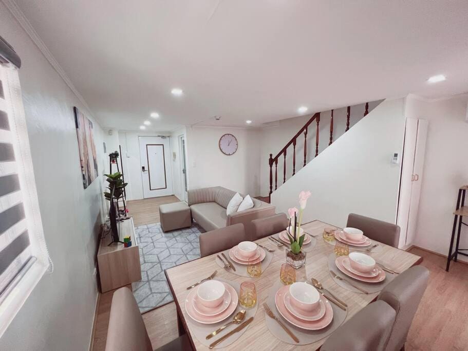 Living room, Dining area