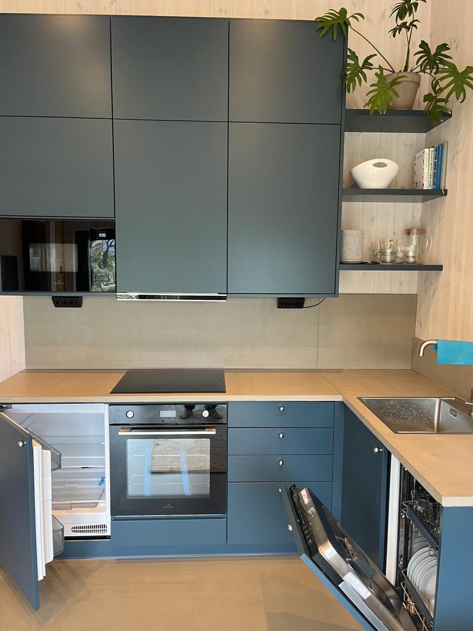 Mysigt attefallshus med närhet till stad och hav Apartment in Gothenburg