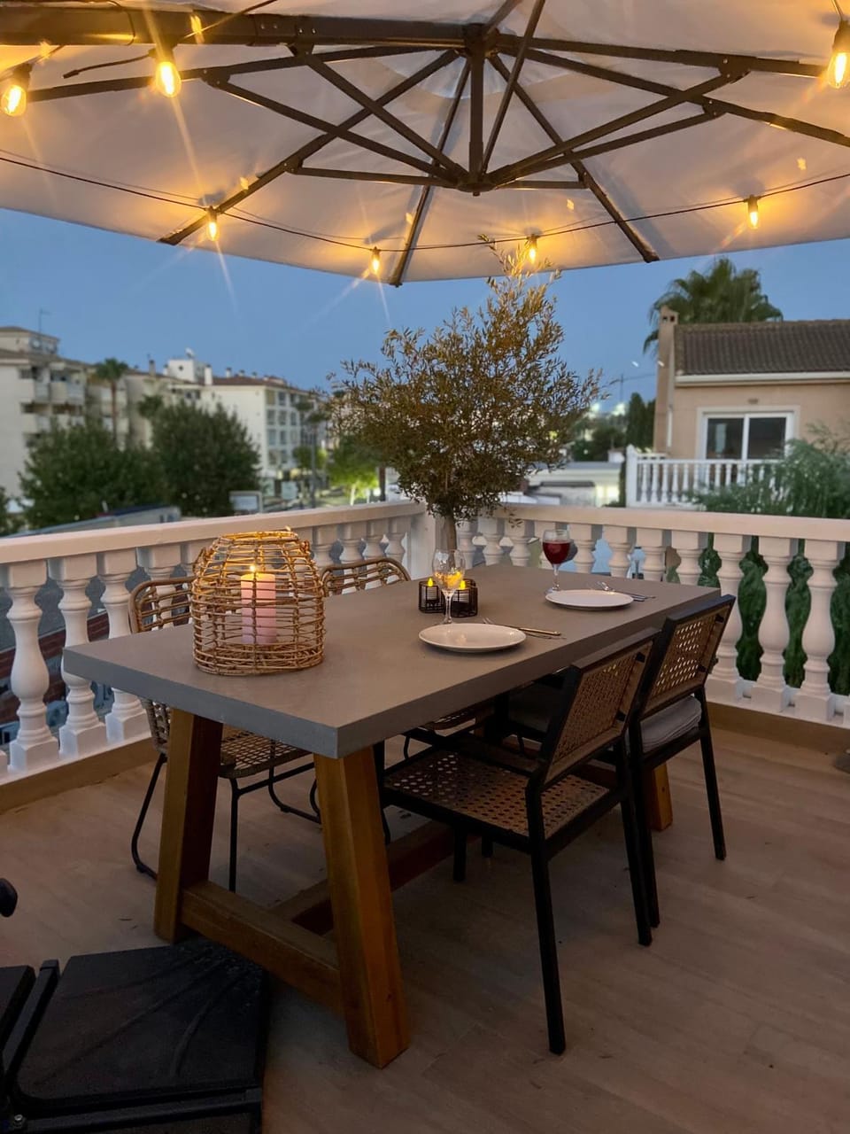 Balcony/Terrace, Food and drinks