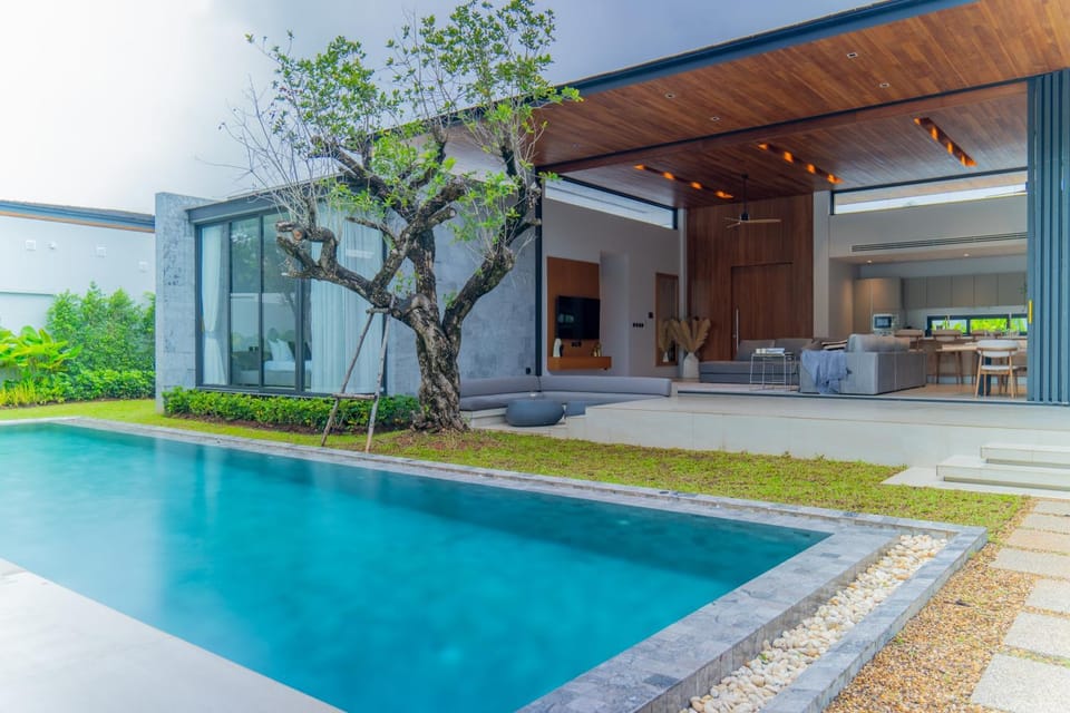 Property building, Patio, Day, Garden, Pool view, Swimming pool