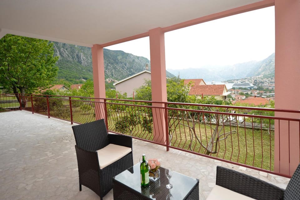 Balcony/Terrace, Garden view, Mountain view, Sea view