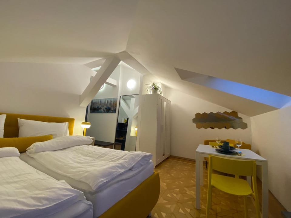 Small but Charming-Yellow Appartement Apartment in Hungary