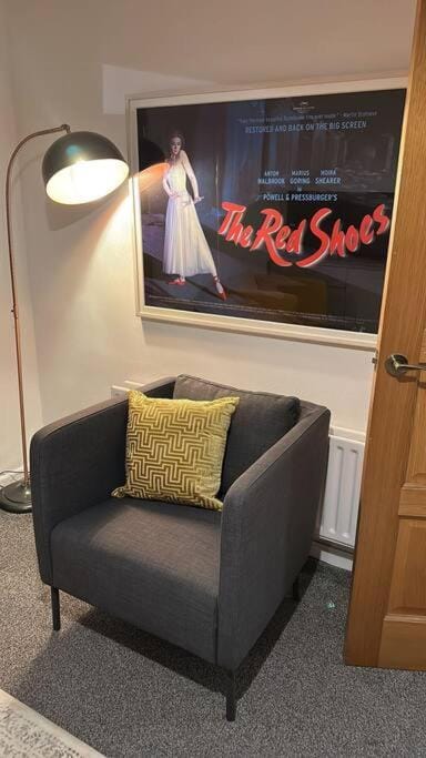 Revamped Holywood town centre house Apartment in Belfast