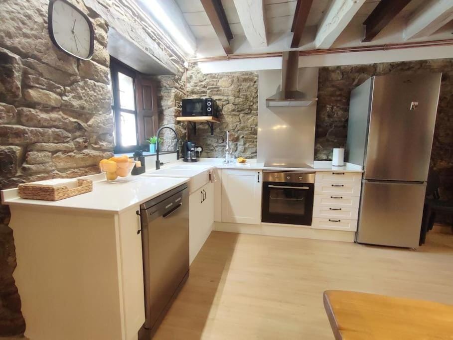 Kitchen or kitchenette, dishwasher, minibar, pet friendly, stove, toaster