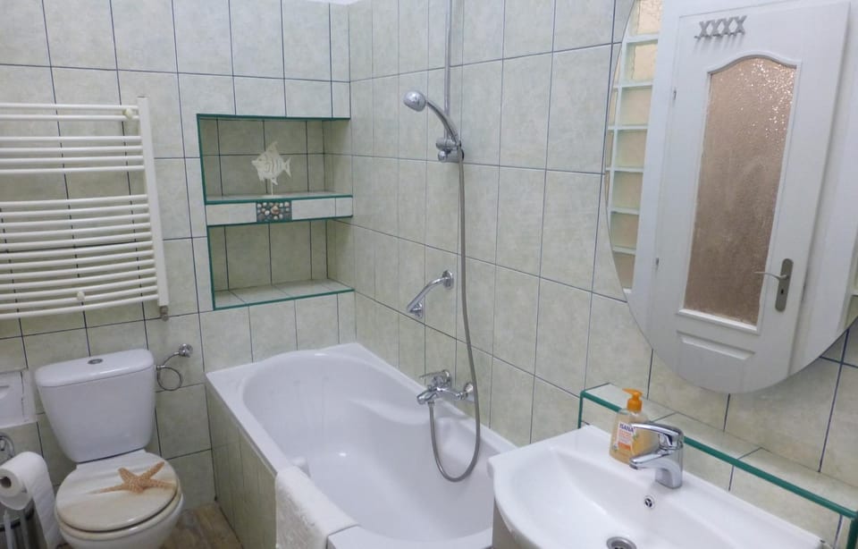 Toilet, Bathroom, Bath