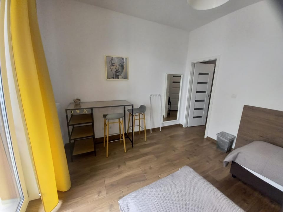Geodezyjna'70 Cozy Rooms P1 Apartment in Warsaw