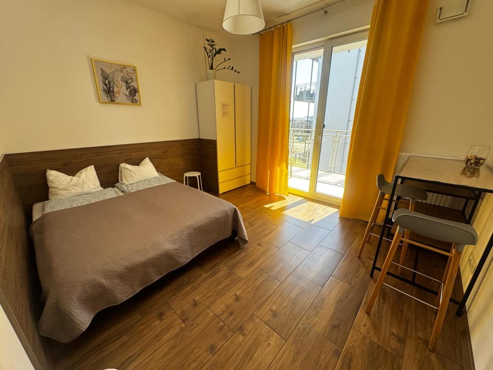 Geodezyjna'70 Cozy Rooms P1 Apartment in Warsaw