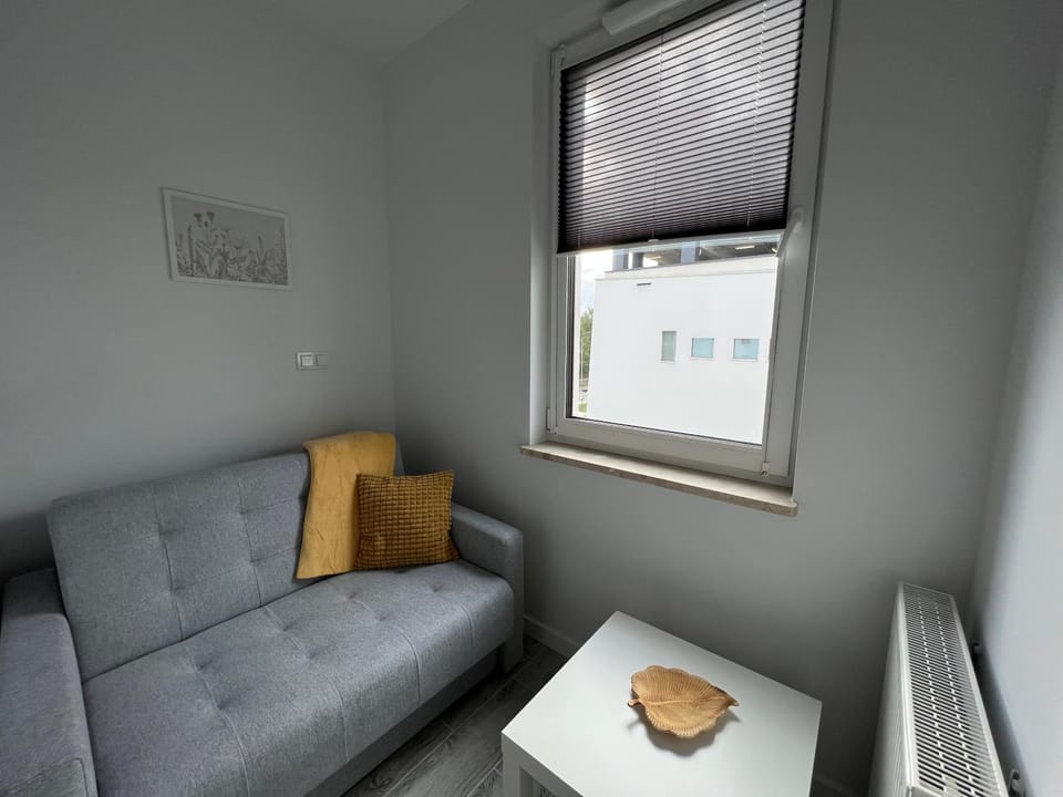 Bed, Seating area