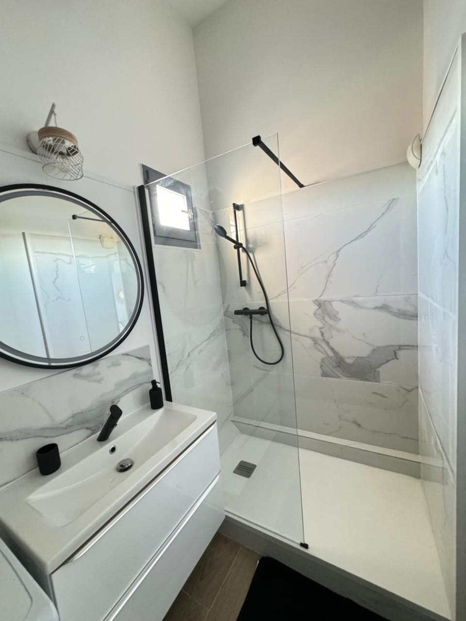 Shower, Bathroom