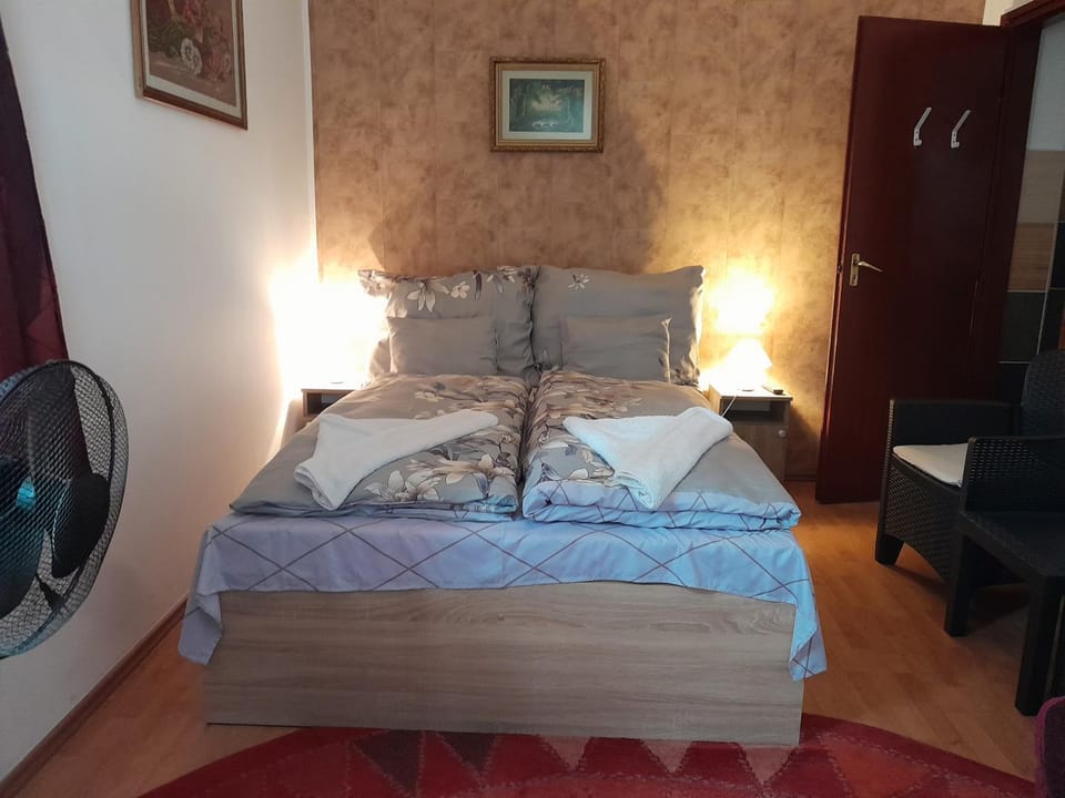 Varázsfa Vendégház Bed and Breakfast in Slovakia