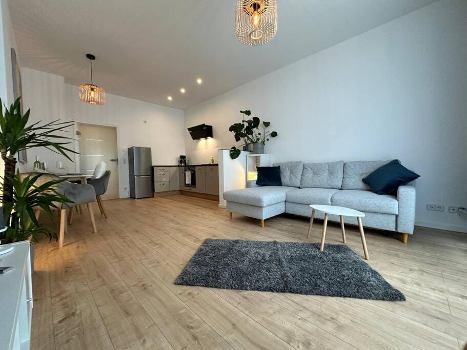 Kitchen or kitchenette, Living room, Seating area