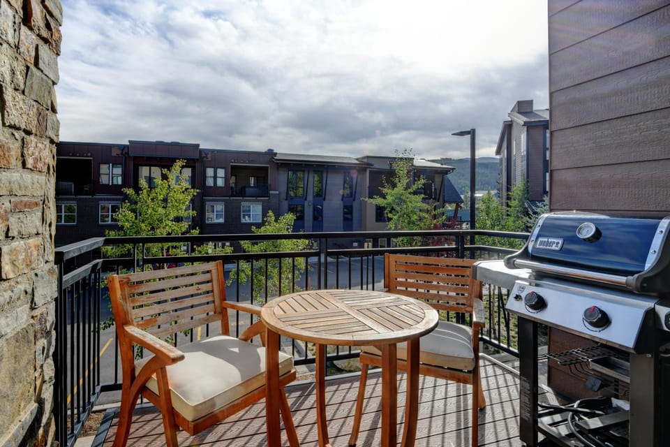 Patio, BBQ facilities