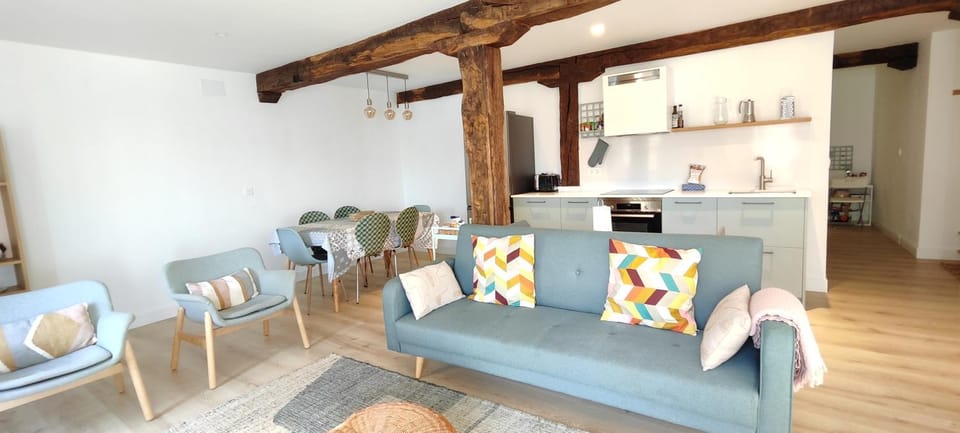 Kitchen or kitchenette, Living room, Dining area