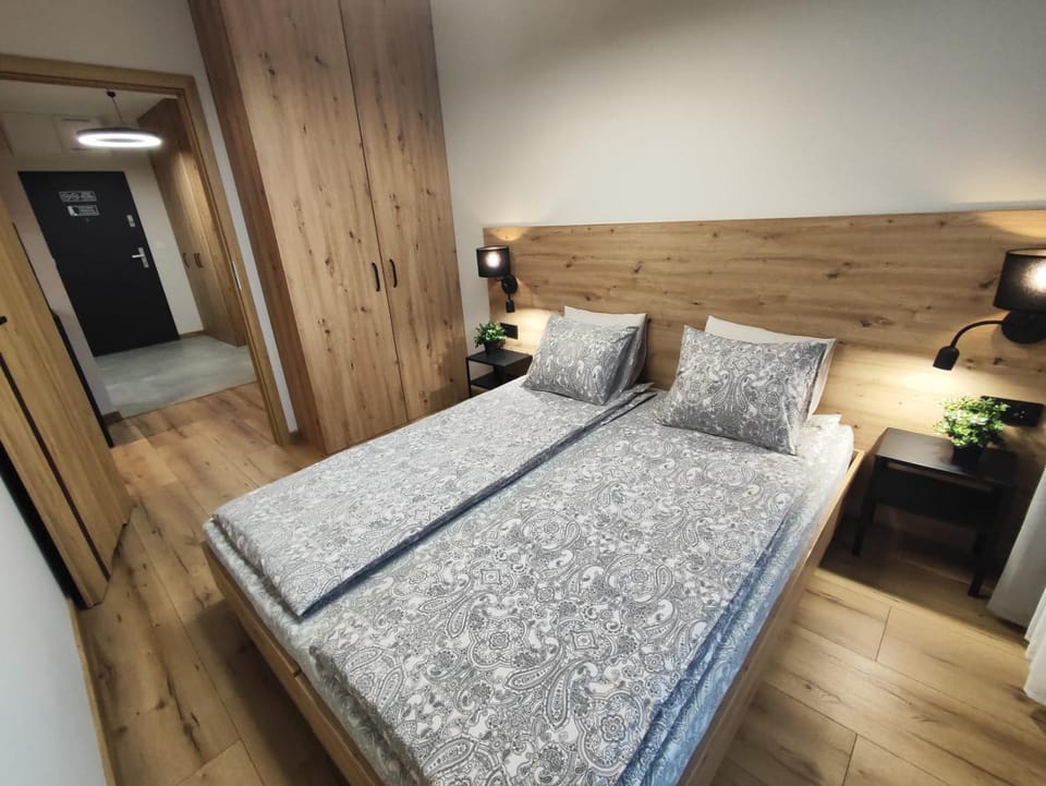 Bed, Bedroom, wardrobe