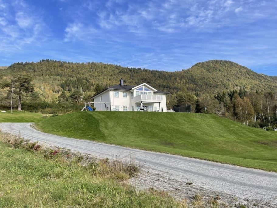 Villa i Isfjorden! Villa in Trondelag