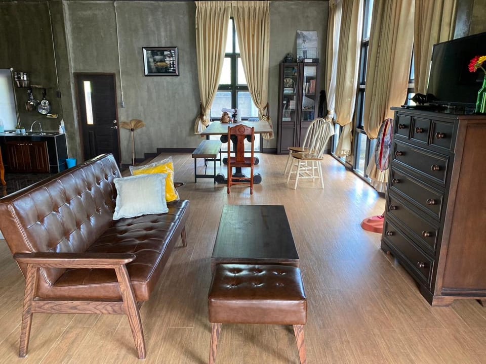 TV and multimedia, Living room, Dining area