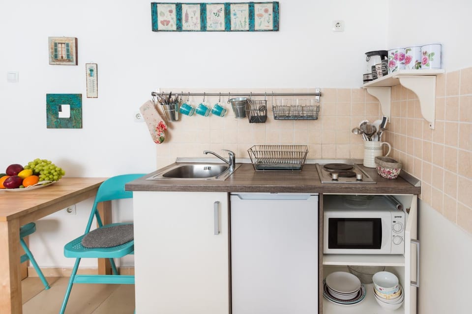 Coffee/tea facilities, Kitchen or kitchenette, Food and drinks